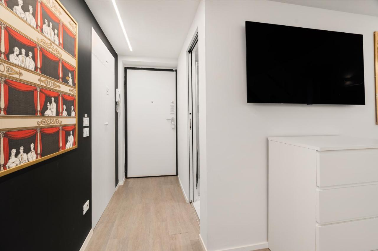 Modern Quiet Super Central Luxury Apartment — Foto 3